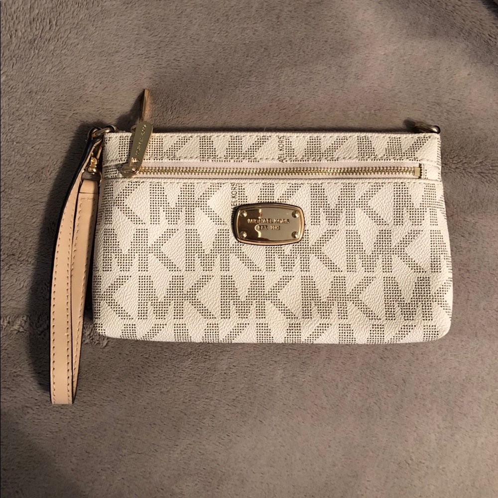 Michael Kors Wristlet/Wallet